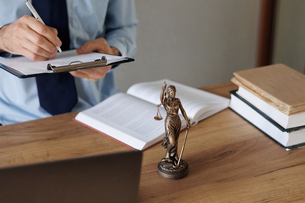 Comprendre les informations obligatoires sur un KBIS: l'essentiel à savoir