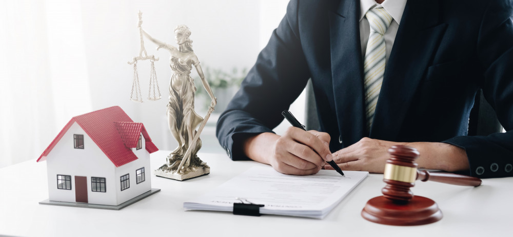 L'intervention de l'avocat immobilier : quand et pourquoi faire appel à ses services ?