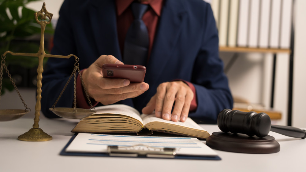 La force obligatoire du contrat : un principe fondamental en droit des contrats