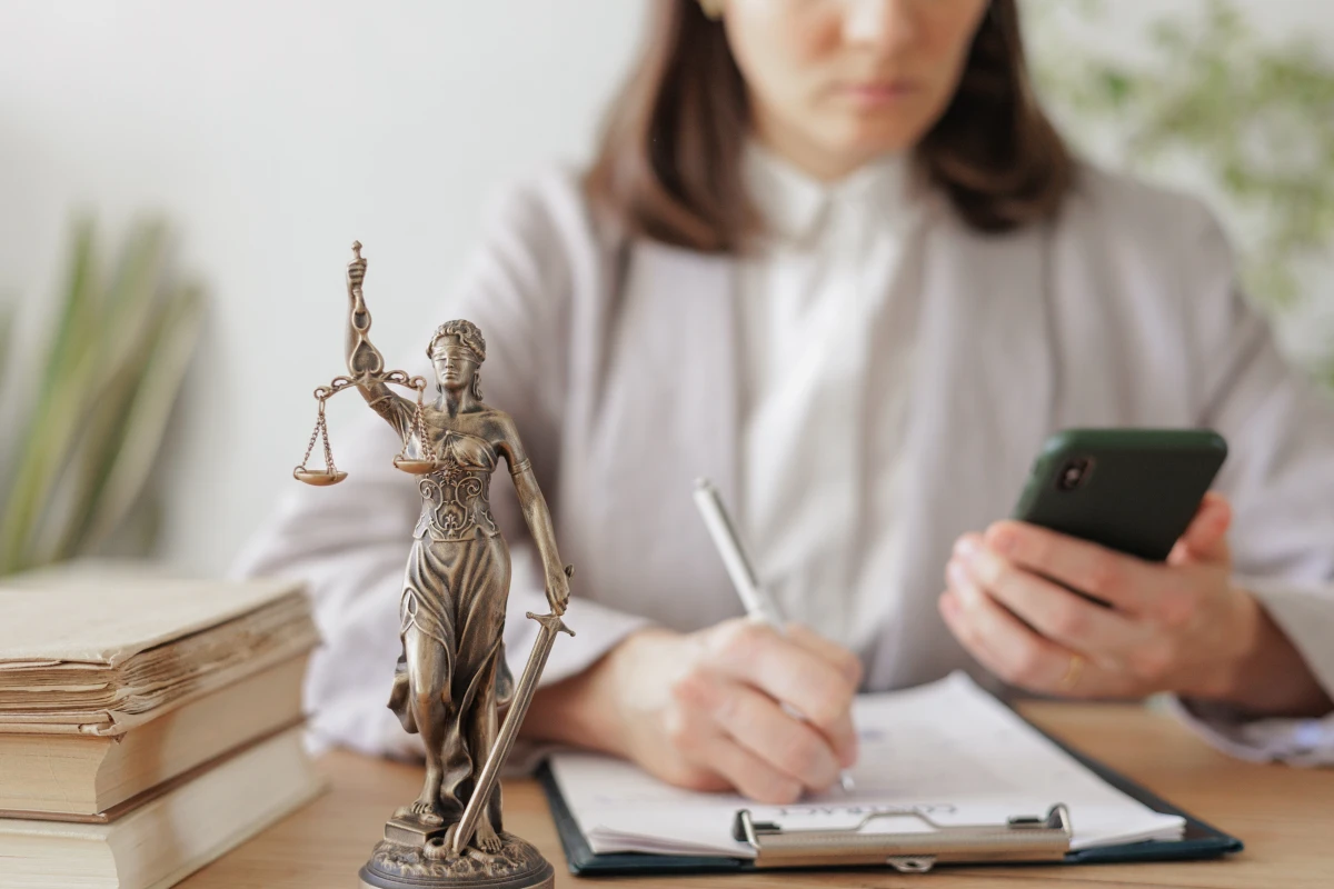 Effacer une condamnation du casier judiciaire : mode d'emploi