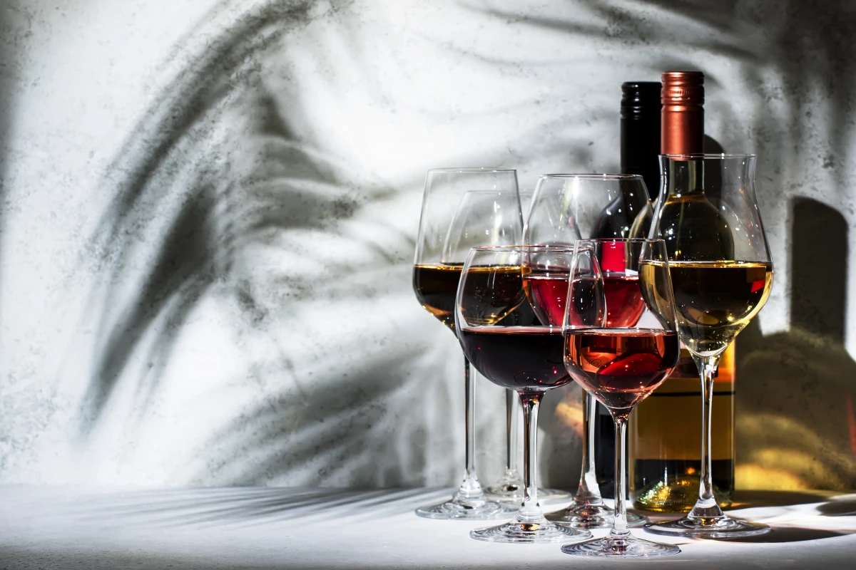 La régulation des coffrets de vin à bas prix : enjeux juridiques et protection du consommateur