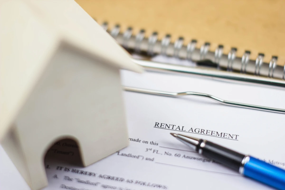 Contrats de location meublée : Tout ce que vous devez savoir pour sécuriser votre investissement